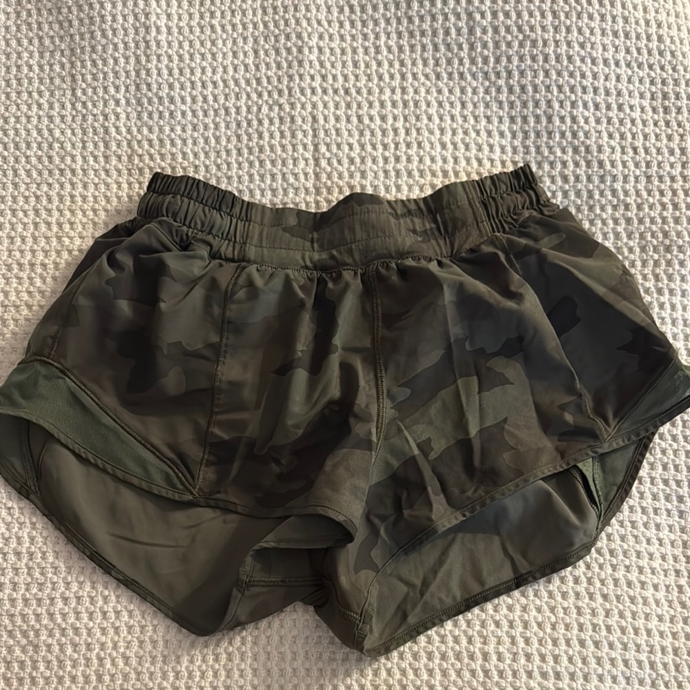 Lululemon Hotty Hot Camouflage Shorts